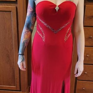LaFemme size 8 ,red prom dress